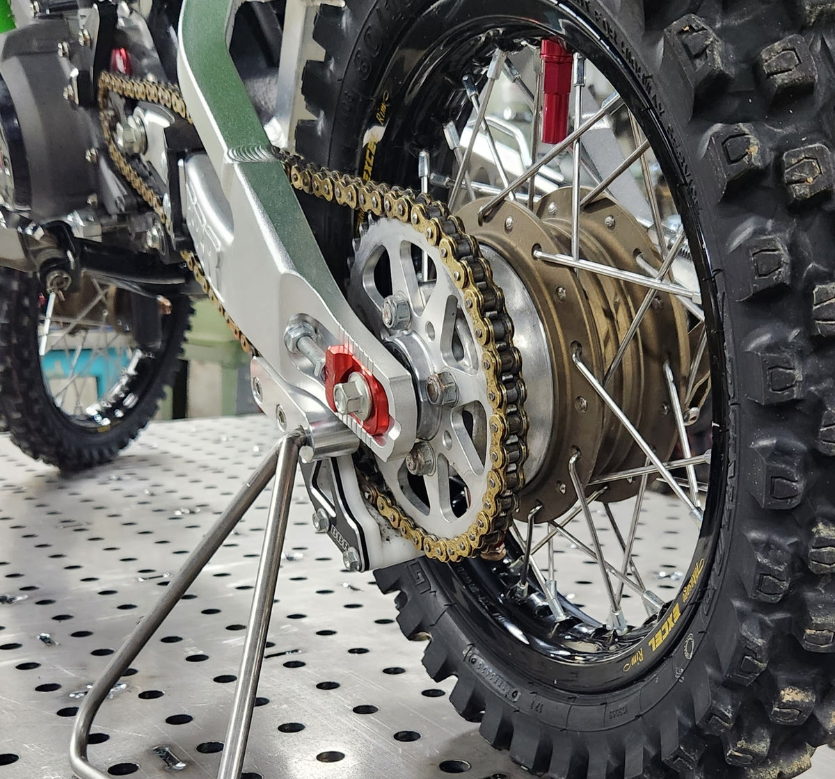 Triangle Stand Kit - Aftermarket Swingarms KLX110 / BBR CRF110 / BBR TTR110 - Factory Minibikes